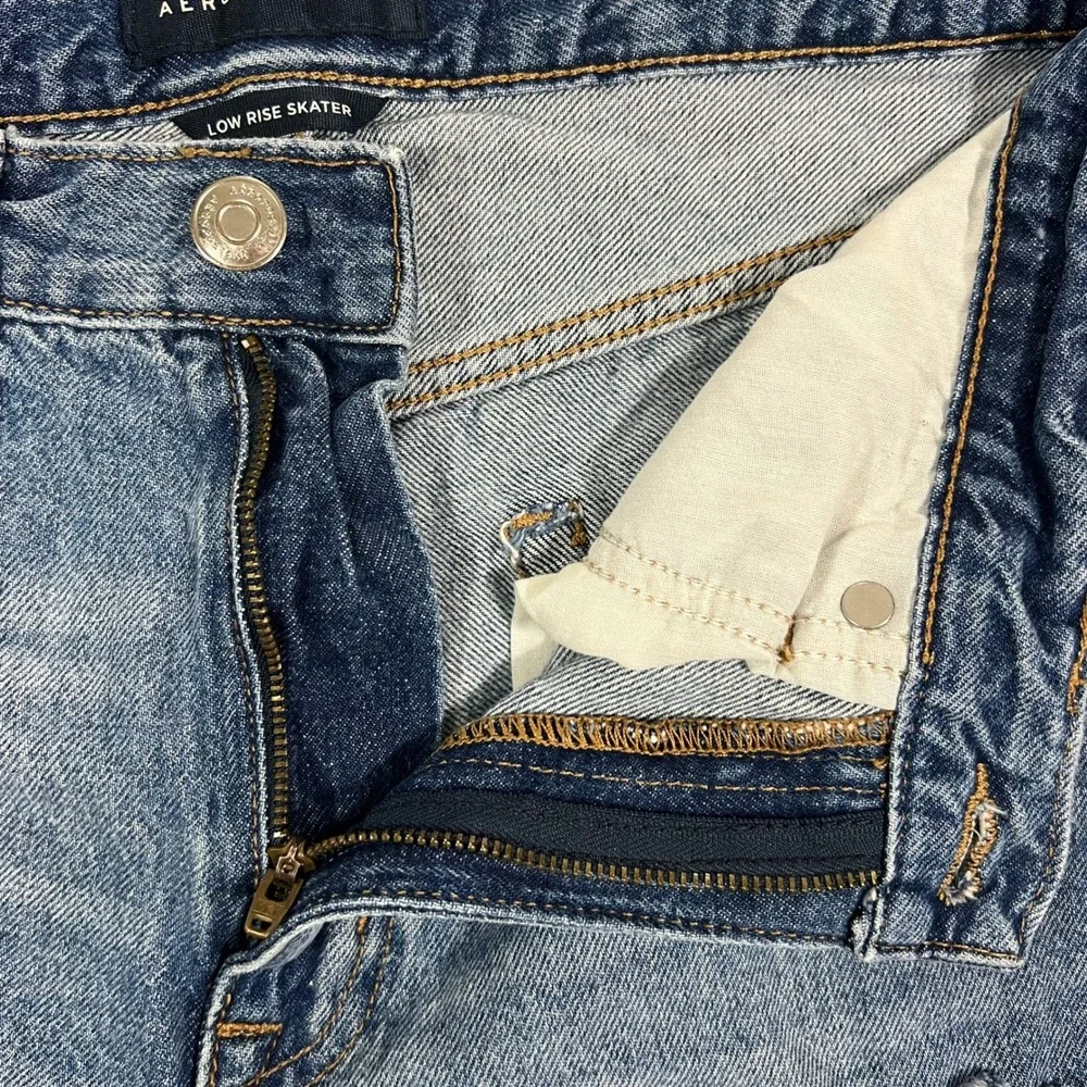AEROPOSTALE Skater Jeans Womens 6R Blue Distressed Low Rise Wide Leg 90s Casual